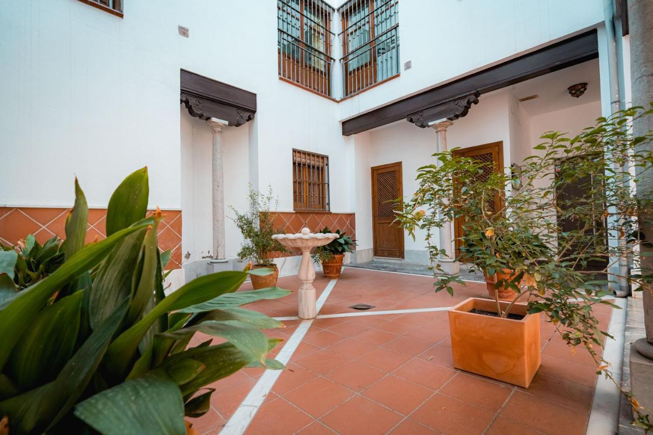 Qh Gran Via 01 Apartment Granada Bagian luar foto